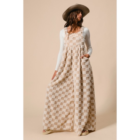 BiBi Cuddled ‘N Cozy Checker Patterned Wide Leg SHERPA Overalls in Ivory/Latte - Picture 6 of 12
